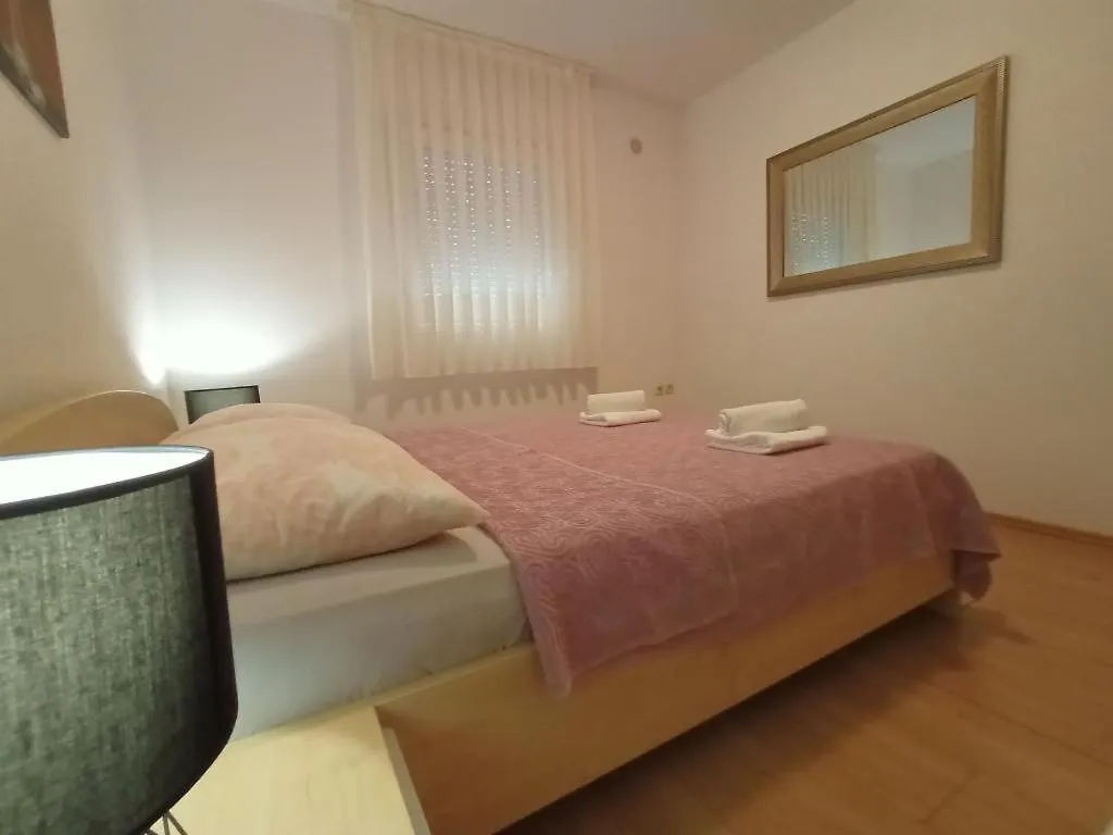 Apartmani Knapic Vir 0*,  Croácia