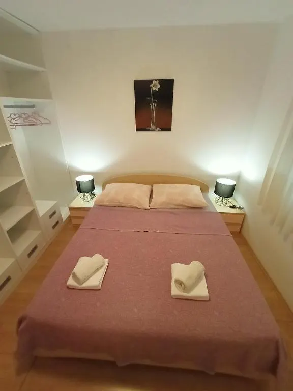 Apartmani Knapic Vir